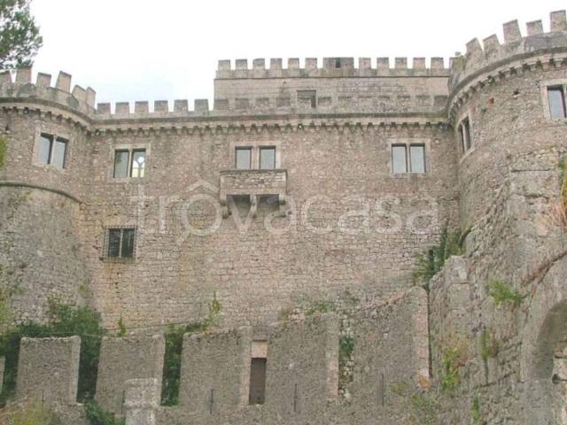 Vendesi stabile/palazzo a Balsorano via Pianillo