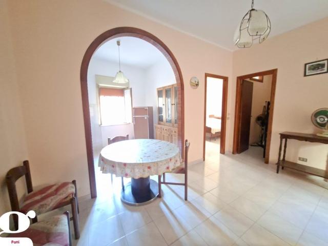 Vendesi stabile/palazzo a Oliveri