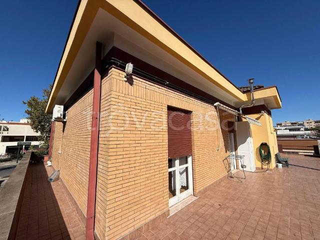 Vendesi stabile/palazzo a Latina via del Lido, snc, Morbella Cucchiarelli
