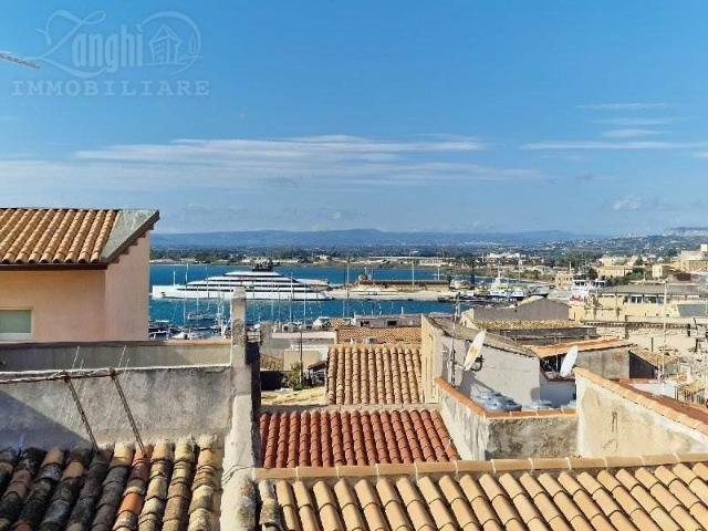 Vendesi stabile/palazzo a Siracusa, Ortigia