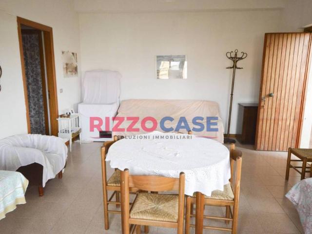 Vendesi stabile/palazzo a Strongoli