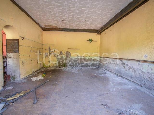 Vendesi stabile/palazzo a Pontremoli via Fiesolare, 14