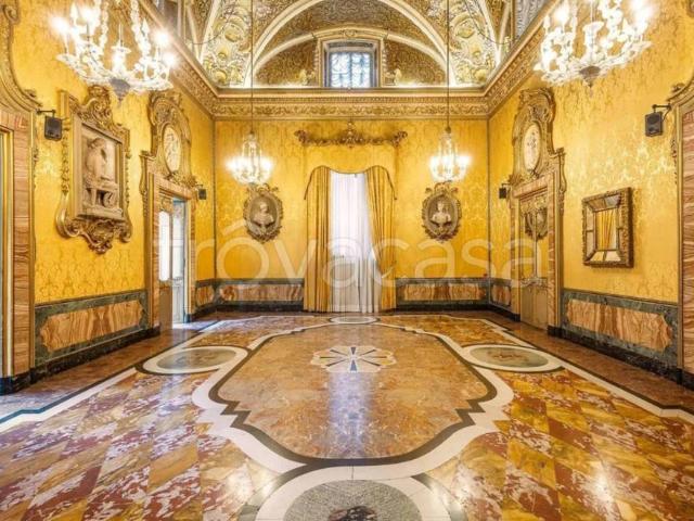 Vendesi stabile/palazzo a Roma via di Villa Torlonia, Bologna