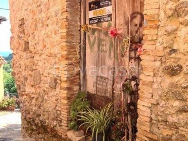 Vendesi stabile/palazzo a Vibo Valentia via Roma, 32