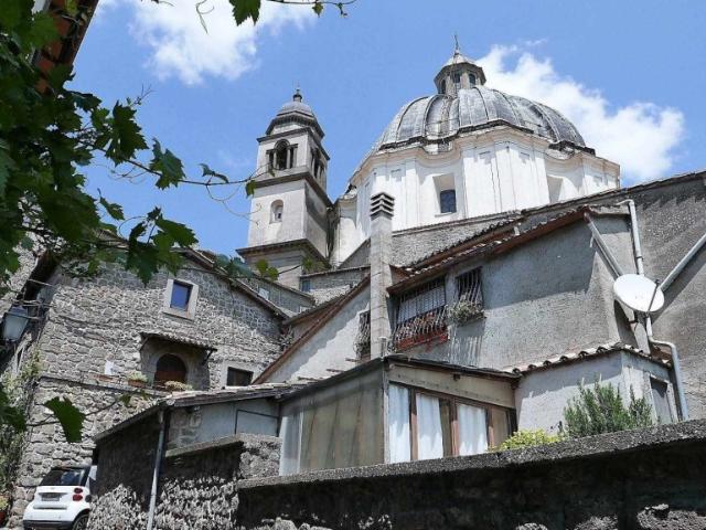 Vendesi trilocale a Montefiascone via Falisco