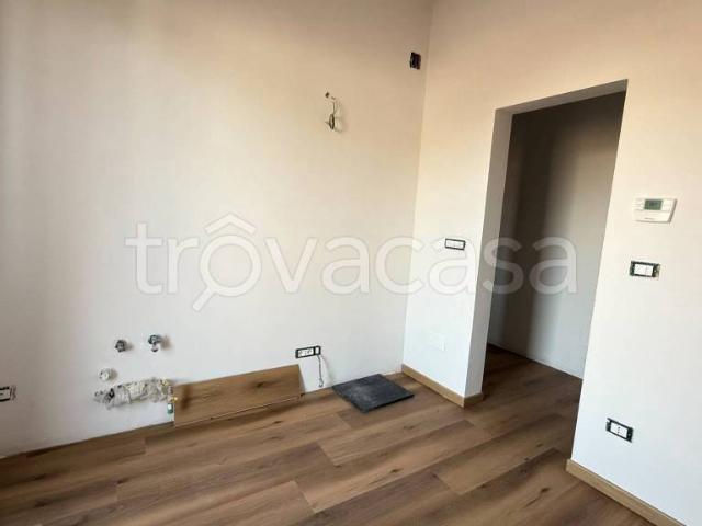 Vendesi trilocale a Bologna via Giovanni Casoni, 10, Bolognina