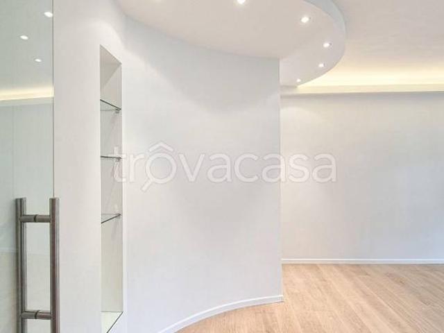 Vendesi trilocale a Bolzano via Luigi Cadorna, Gries San Quirino