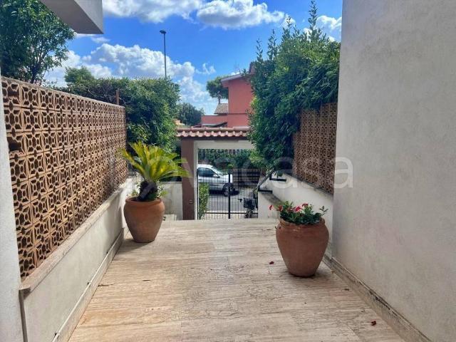 Vendesi trilocale a Cerveteri via Muzio Clementi
