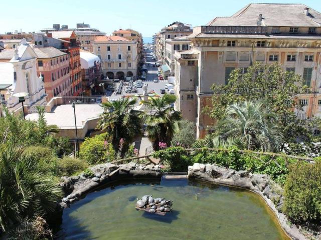 Vendesi trilocale a Chiavari via Vittorio Veneto