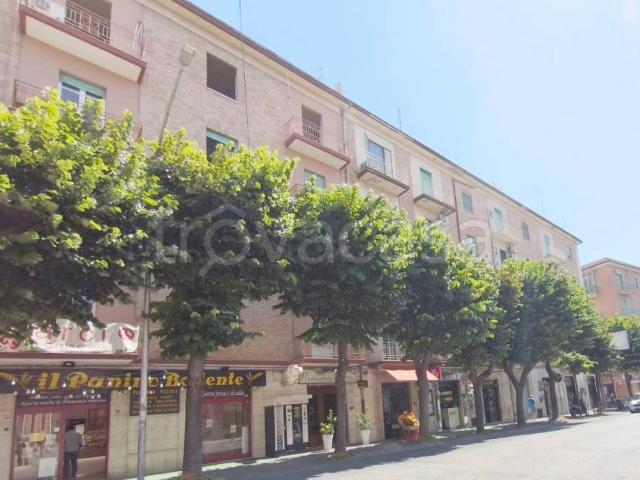 Vendesi trilocale a Foggia via della Repubblica, Via della Repubblica Piazza San Francesco