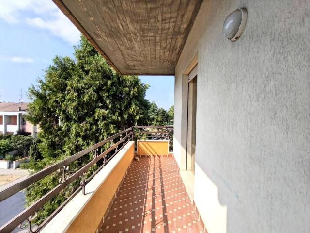 Vendesi trilocale a Forlì via Ca' Rossa, Parco Urbano Piscina