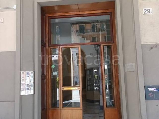 Vendesi trilocale a Genova via Antonio Cantore, 29A, Sampierdarena