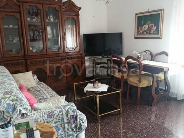 Vendesi trilocale a Genova, Cornigliano