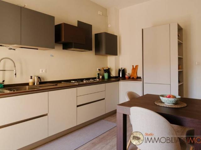 Vendesi trilocale a Imola via Leopardi