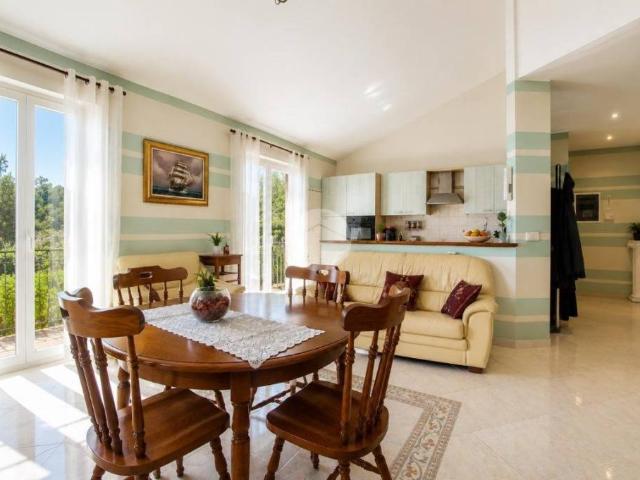 Vendesi villa bifamiliare a Imperia strada ciosa, 11