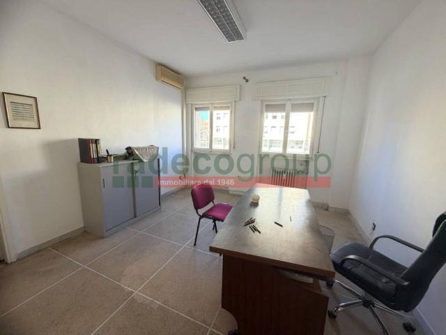Vendesi trilocale a Livorno via Grande, 9, Centro città