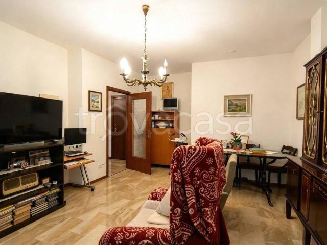 Vendesi trilocale a Parma via Jacopo Zanguidi, Montanara Cinghio
