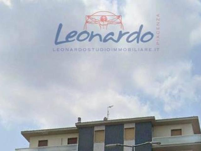 Vendesi trilocale a Piacenza, Piazzale Milano Stazione