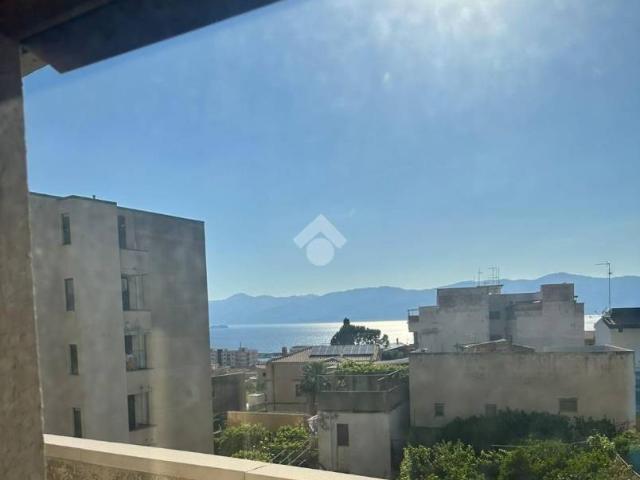 Vendesi trilocale a Reggio di Calabria via Carrera, 13, Santa Caterina San Brunello