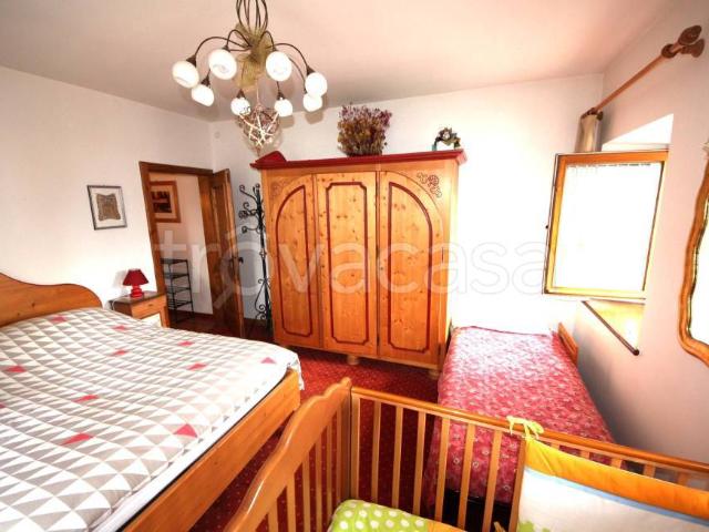 Vendesi trilocale a San Pietro di Cadore via Picosta, Presenaio