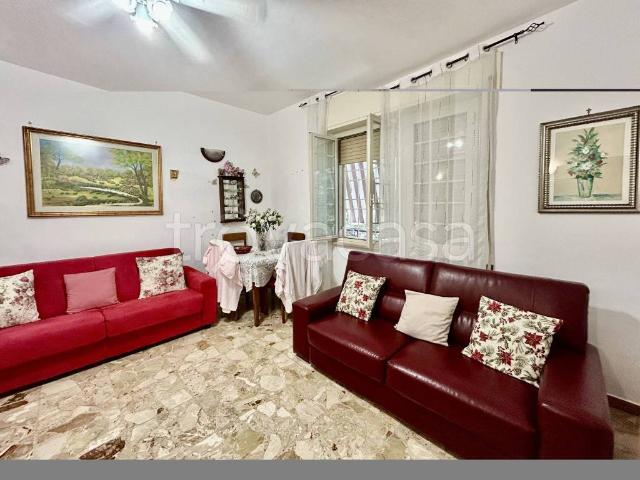 Vendesi trilocale a Santa Marinella via Guglielmo Oberdan, 49