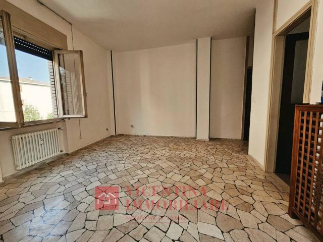 Vendesi trilocale a Vicenza via Guicciardini 8, Piscine San Paolo