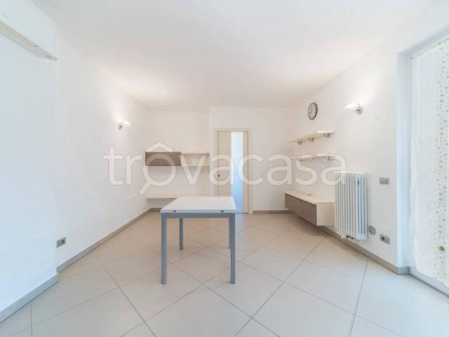 Vendesi trilocale ad Andora via Molineri, 9