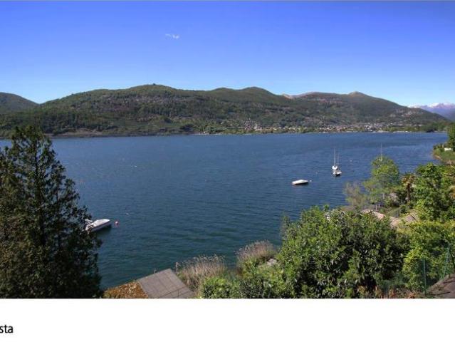 Vendesi una casa fronte lago, Collina d'Oro, 6 locali