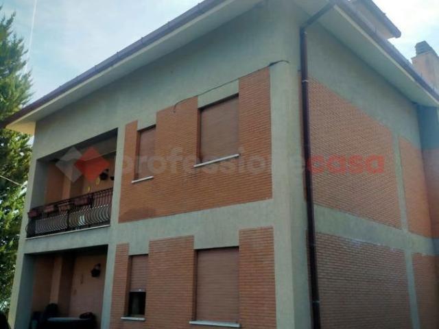 Vendesi villa a Canterano