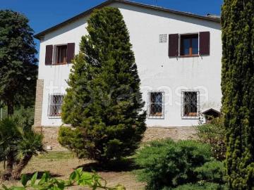 Vendesi villa a schiera a Meleto, Saludecio