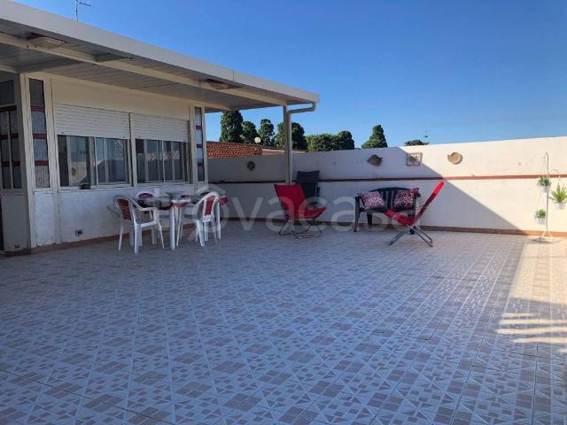 Vendesi villa a schiera a Messina, Acqualadrone Spartà