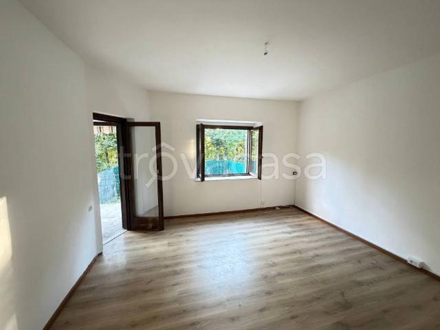 Vendesi villa a schiera a Belluno via Eustacchio Rudio, 66