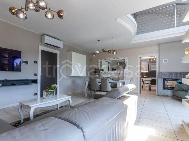 Vendesi villa a schiera a Calerno, Sant'Ilario d'Enza