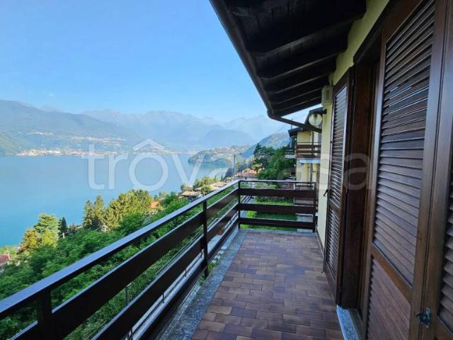 Vendesi villa a schiera a Dorio via degli Alpini