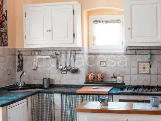 Vendesi villa a schiera a Falcinello, Sarzana