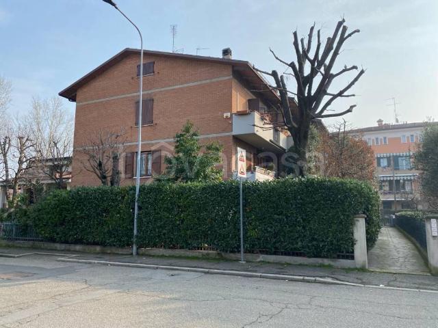 Vendesi villa a schiera a Formigine via Trento e Trieste, 77