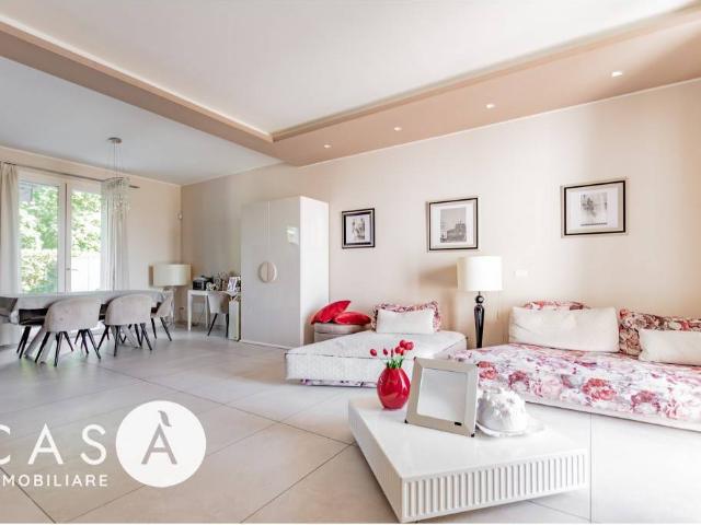 Vendesi villa a schiera a Forlì, Cava
