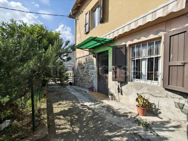 Vendesi villa a schiera a Gaiano, Collecchio