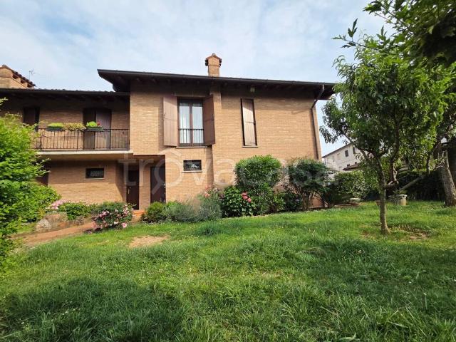 Vendesi villa a schiera a Treviolo viale Papa Giovanni XXIII