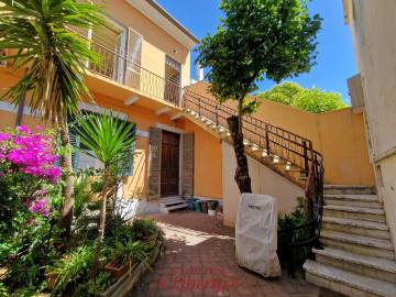 Vendesi villa a schiera a Viareggio via Francesco Carrara