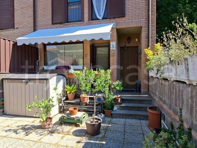 Vendesi villa a schiera a Vigna Grande, Nemi