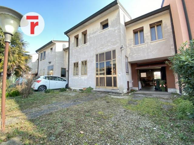 Vendesi villa a schiera a Vigodarzere via Ungaretti