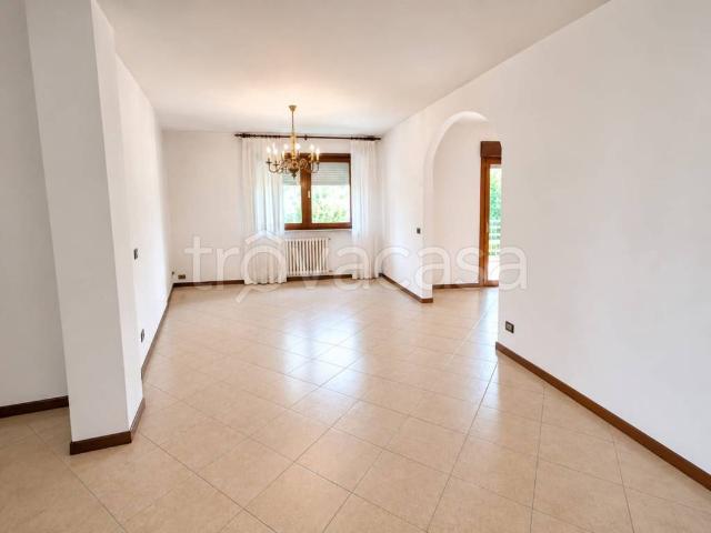 Vendesi villa a schiera ad Alba via Ascanio Sobrero