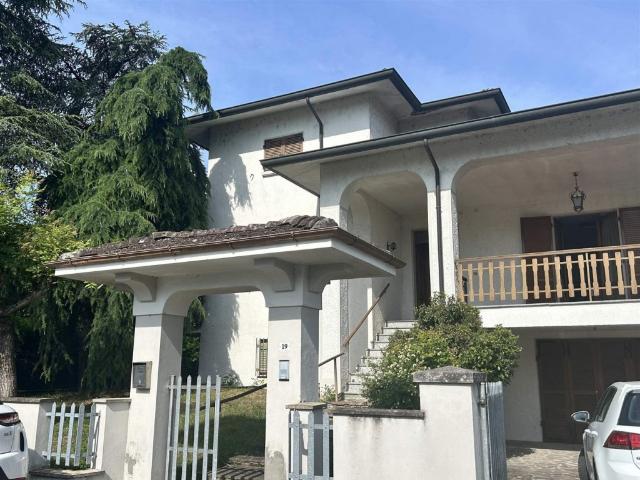 Vendesi villa a Pontenure, Valconasso