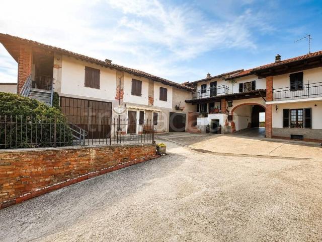 Vendesi villa bifamiliare a Camerano Casasco via Angelo Gatti, Camerano