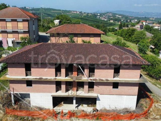 Vendesi villa bifamiliare a Castagnole delle Lanze via 4 Novembre, 48