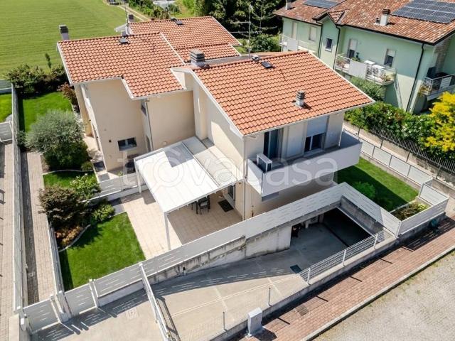 Vendesi villa bifamiliare a Castel d'Azzano via Paolo Borsellino