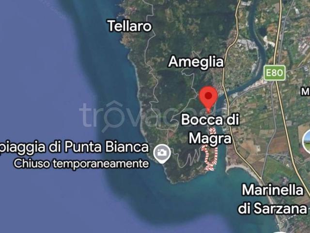Vendesi villa bifamiliare a Bocca di Magra, Ameglia