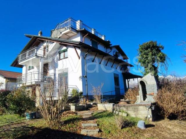 Vendesi villa bifamiliare a Gaglianico via 25 Aprile