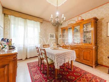 Vendesi villa bifamiliare a Due Carrare via dell'Industria